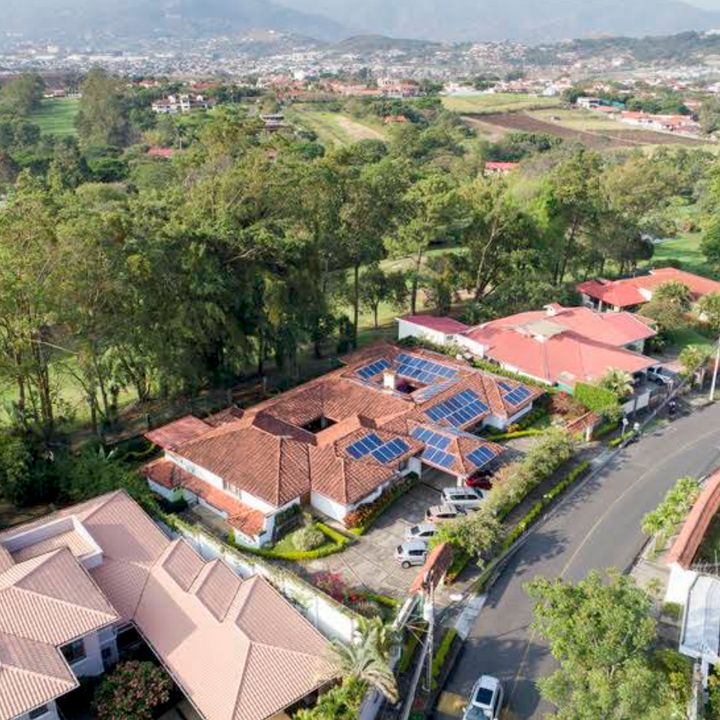 Hotel Terrazas de Golf: Boutique Comfort Near San José Airport